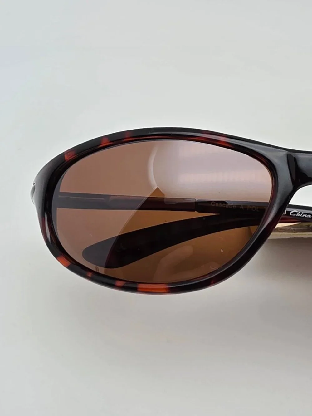 Field & Stream Cascade Tortoise Frame Polarized Brown Lens Sunglasses w/ Case